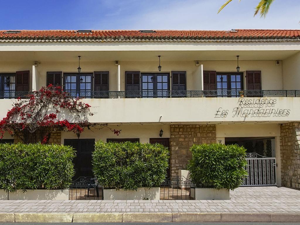 Residence Les Mandariniers Ιέρ Εξωτερικό φωτογραφία